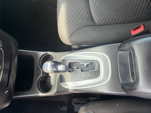 Used 2019 Dodge Journey SE w/ Connectivity Group FWD image 18