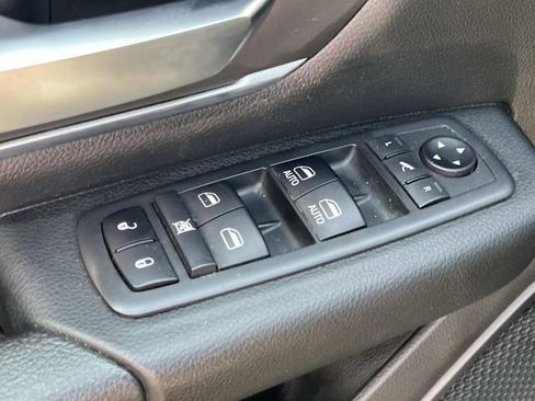 Used 2019 RAM 1500 Big Horn AWD/4WD image 17