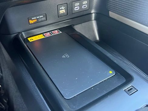 Used 2026 Toyota Camry Hybrid w/ Multimedia Upgrade Package FWD image 32