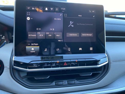 New 2026 Jeep Compass Limited image 9