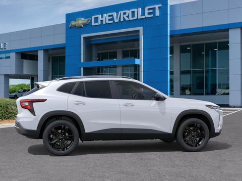 New 2026 Chevrolet Trax ACTIV w/ Driver Confidence Package FWD image 5