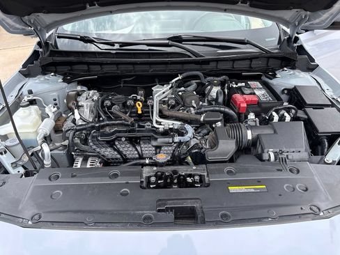 Used 2024 Nissan Altima 2.5 SR FWD image 44