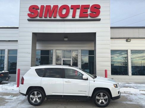 Used 2017 Jeep Compass High Altitude image 1