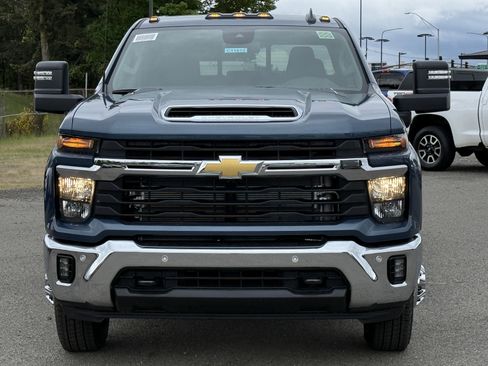 New 2026 Chevrolet Silverado 3500 LT w/ All Star Edition AWD/4WD image 8