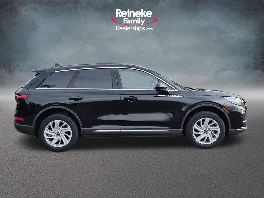 Used 2025 Lincoln Corsair AWD image 5