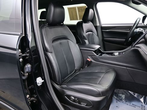 Used 2022 Jeep Grand Cherokee L Limited image 14