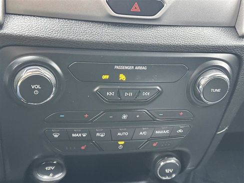 Used 2019 Ford Ranger XLT w/ Equipment Group 302A Luxury AWD/4WD image 19