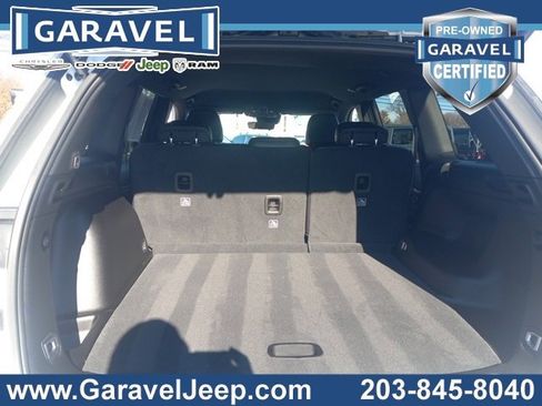 Used 2025 Jeep Grand Cherokee Limited image 19