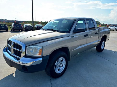 Used 2005 Dodge Dakota SLT image 8