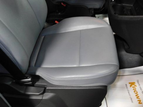 Used 2019 Ford Transit 250 148 Medium Roof RWD image 93