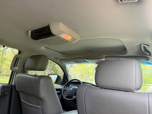 Used 2012 Toyota Sequoia Platinum AWD/4WD image 58
