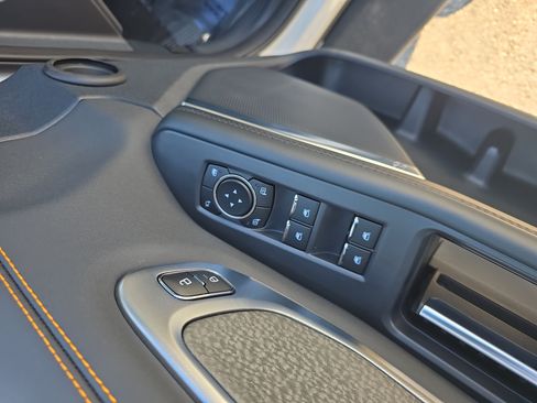 Used 2025 Ford Expedition Tremor AWD/4WD image 30