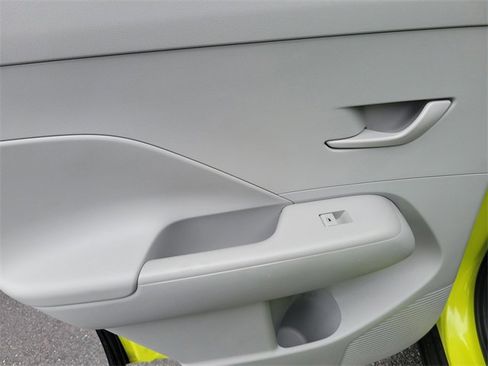 Used 2024 Hyundai Kona SEL w/ Convenience Package image 13