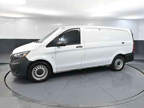 Used 2023 Mercedes-Benz Metris image 7
