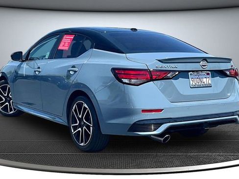 Certified 2025 Nissan Sentra SR FWD image 4