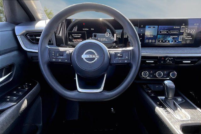 Certified 2025 Nissan Kicks SV FWD image 8