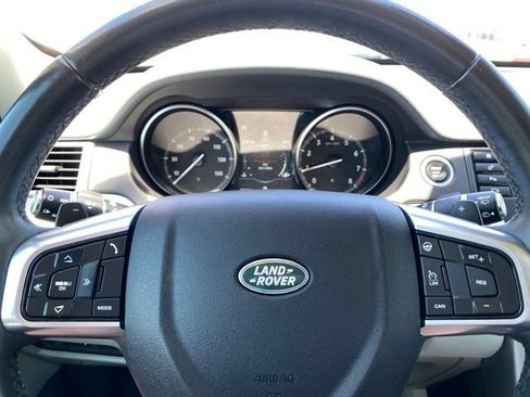 Used 2019 Land Rover Discovery Sport SE AWD/4WD image 14