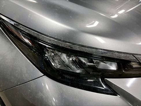 New 2026 Toyota Sienna XLE image 13