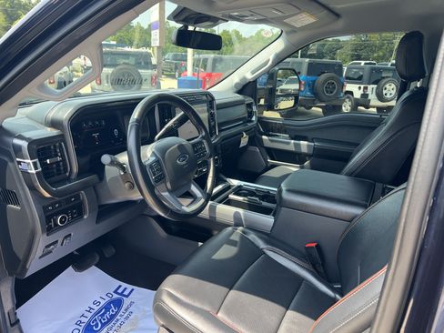 Used 2024 Ford F250 Lariat w/ Black Appearance Package AWD/4WD image 15