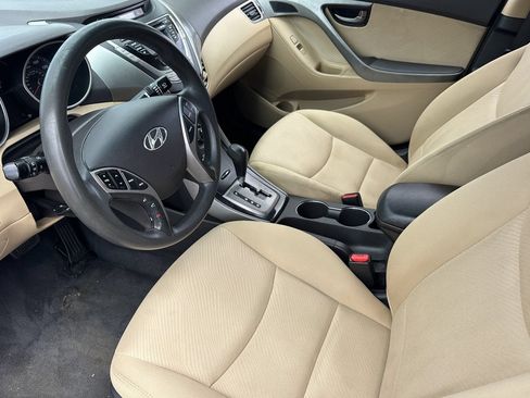 Used 2013 Hyundai Elantra GLS w/ Preferred Pkg FWD image 10