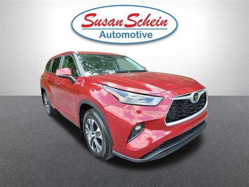 Used 2023 Toyota Highlander L image 28