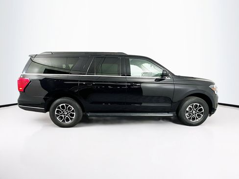 Used 2024 Ford Expedition Max XLT image 10