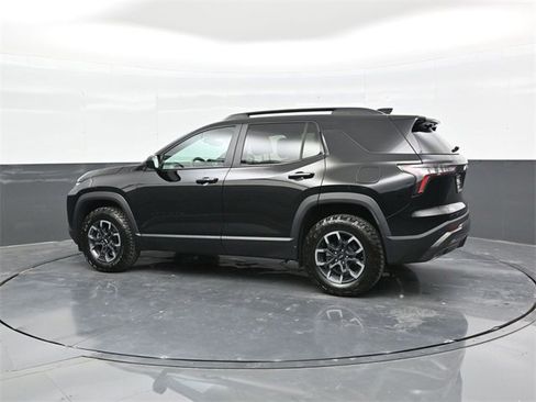 Used 2025 Chevrolet Equinox ACTIV w/ Safety and Technology Package image 4