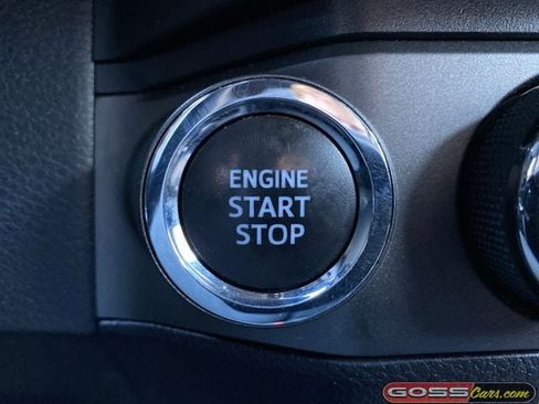 Used 2019 Toyota Tacoma TRD Sport image 11