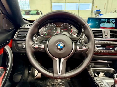 Used 2020 BMW M4 Convertible 2D w/ Competition Package image 19