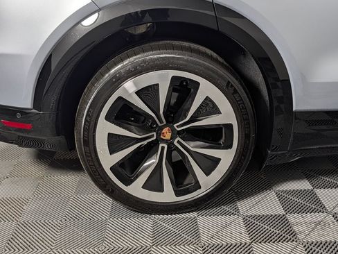 New 2026 Porsche Cayenne Electric AWD/4WD image 13