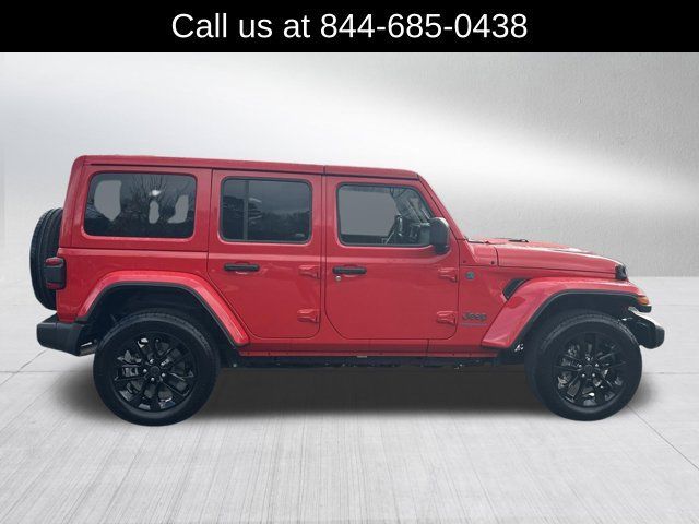 Certified 2025 Jeep Wrangler Unlimited Sahara w/ Safety Group AWD/4WD image 4