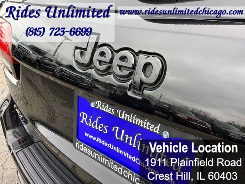 Used 2018 Jeep Grand Cherokee Altitude AWD/4WD image 38