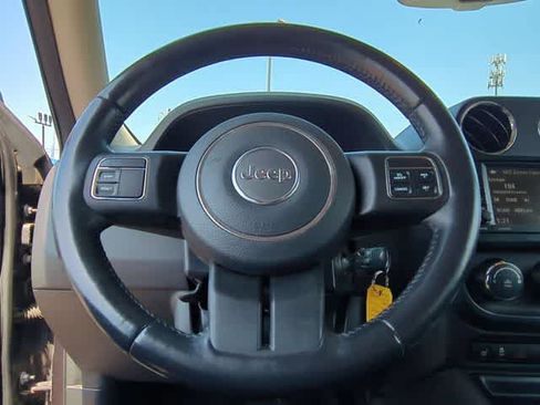 Used 2016 Jeep Patriot High Altitude FWD image 24