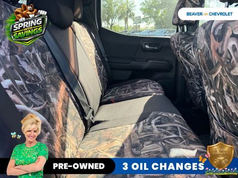 Used 2017 Toyota Tacoma TRD Off-Road w/ Tow Package (A/T) image 10