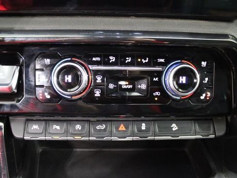 Used 2024 GMC Sierra 1500 AT4 w/ Technology Package image 36