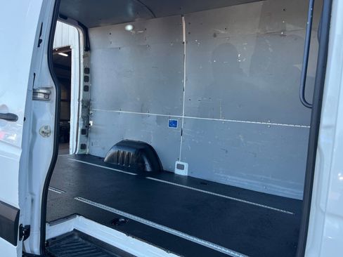 Used 2010 Freightliner Sprinter 2500 image 14
