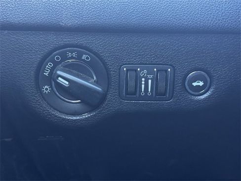 Certified 2022 Chrysler 300 Touring image 23