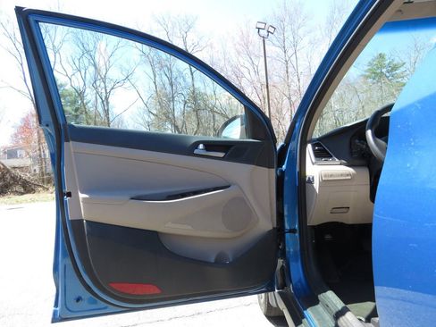 Used 2018 Hyundai Tucson Value AWD/4WD image 9