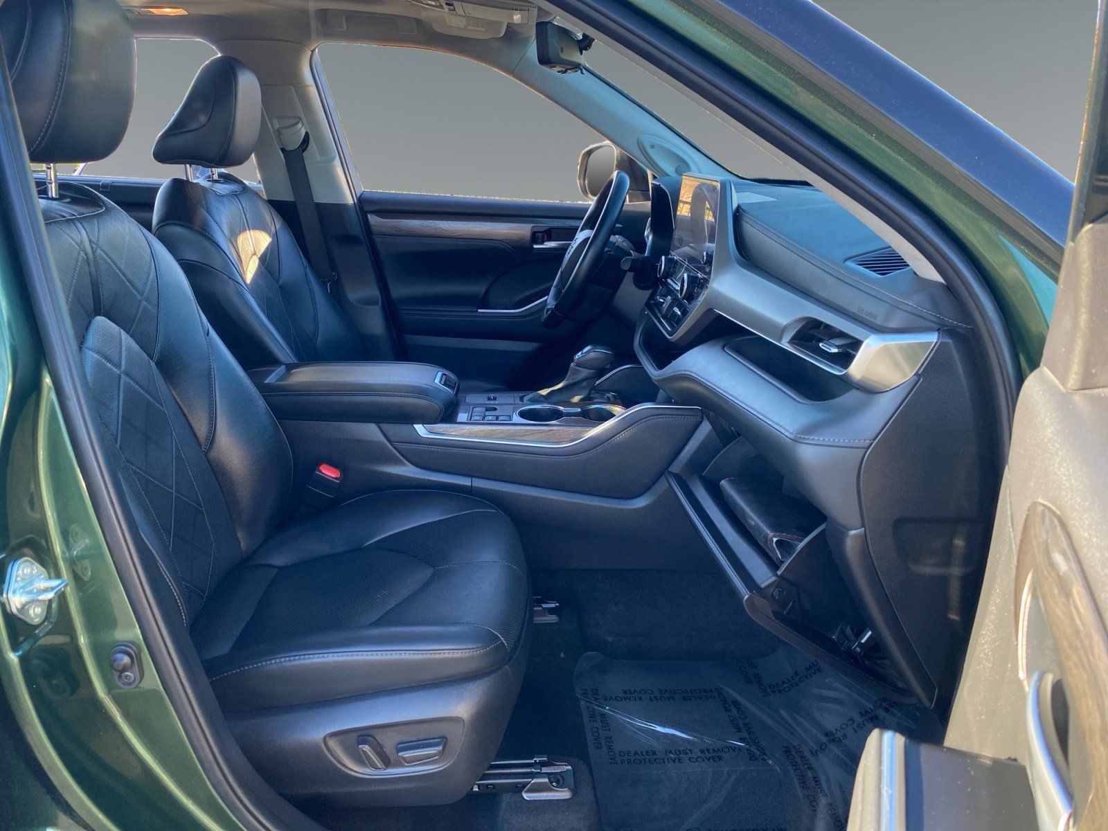 Used 2023 Toyota Highlander Platinum FWD image 15