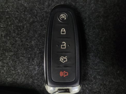 Used 2017 Ford Taurus Limited w/ Driver Assist Package AWD/4WD image 32