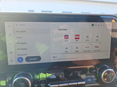 Used 2023 Toyota Highlander Platinum image 27