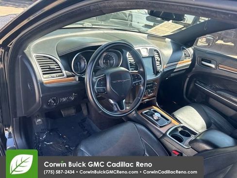 Used 2015 Chrysler 300 C Platinum w/ Harman/Kardon Audio Group AWD/4WD image 10