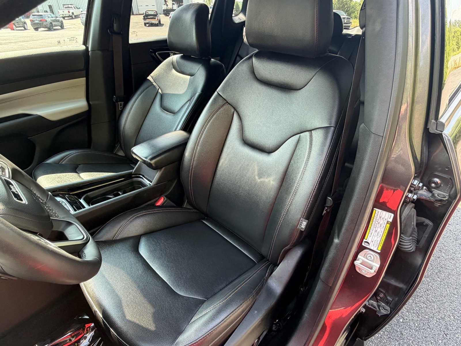 Used 2024 Jeep Compass Limited AWD/4WD image 25
