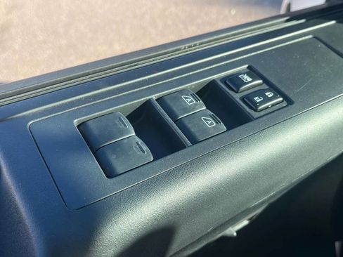 Used 2010 Nissan Titan XE w/ XE Popular Equipment Pkg image 12