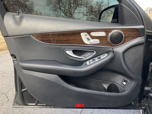 Used 2017 Mercedes-Benz C 300 C 300 4MATIC AWD 4dr Sedan image 11