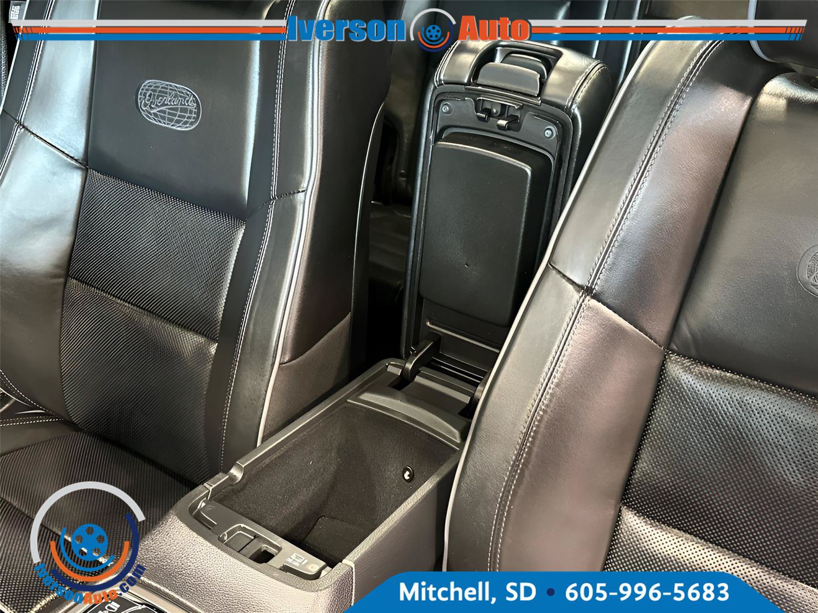 Used 2020 Jeep Grand Cherokee Overland AWD/4WD image 25