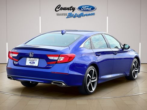 Used 2018 Honda Accord Sport image 13