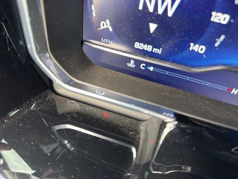 Used 2025 Chevrolet Silverado 1500 LT image 39