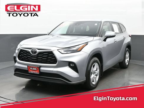 Used 2023 Toyota Highlander LE AWD/4WD image 1