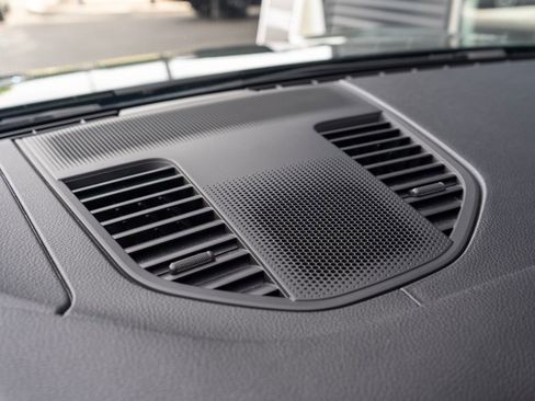 Certified 2025 Porsche Panamera 4 AWD/4WD image 23